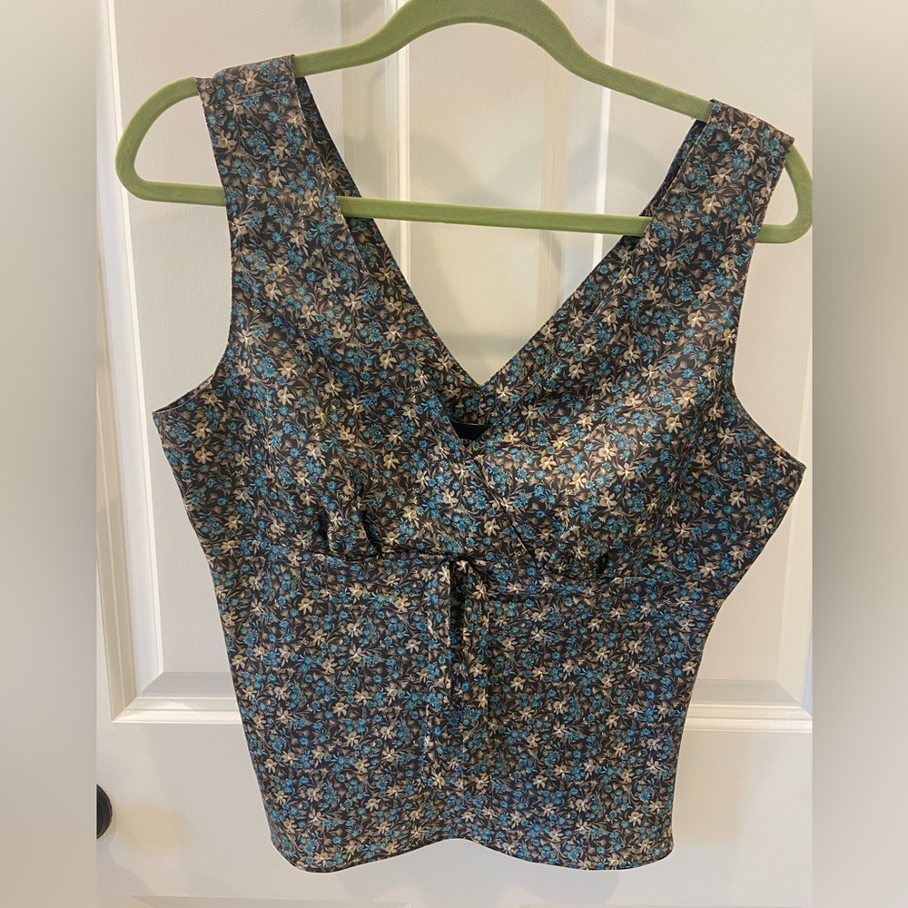 Women’s Jones New York Sleeveless Floral Top/Blouse Size 10 (EUC)